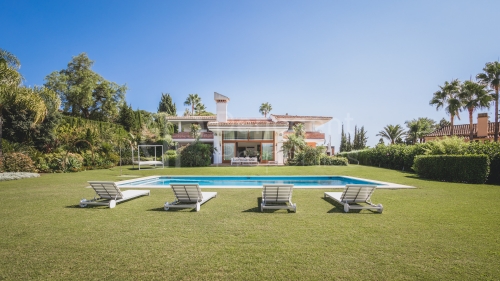 Villa en venta en Hacienda las Chapas, Marbella Este