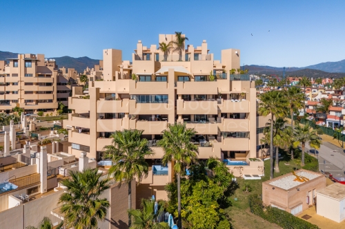 Apartment for sale in Bahia de la Plata, Estepona